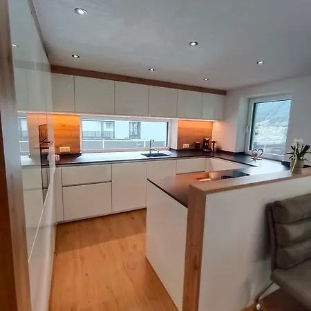 Kristina * نيوستيف ام ستوبيتا